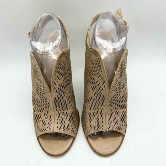 Vince Camuto Nattey 2 Perforated Leather Slit Peep Toe Heels Tan Size 8.5 - Picture 5 of 13